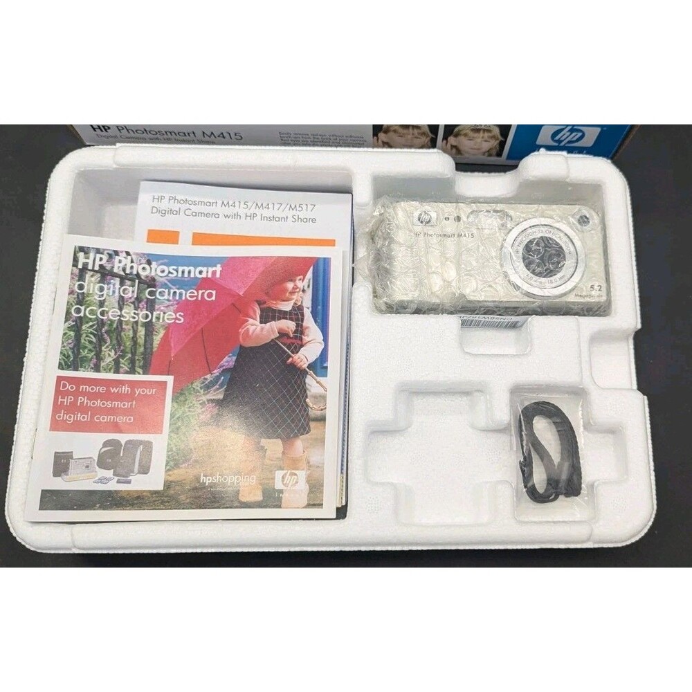 HP Photosmart M415 5.2MP Digital Camera New In Box